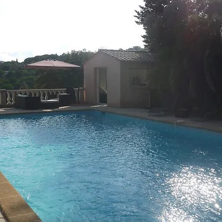 Bungalow Villa *